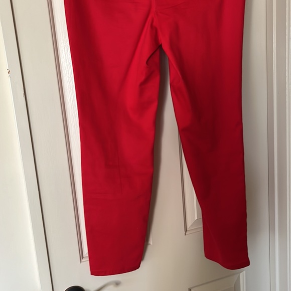 Bright red pants - Picture 5 of 10